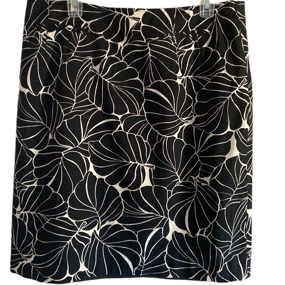 Talbots Black and White Tropical Leaf Cotton Blend Pencil Skirt Knee Length